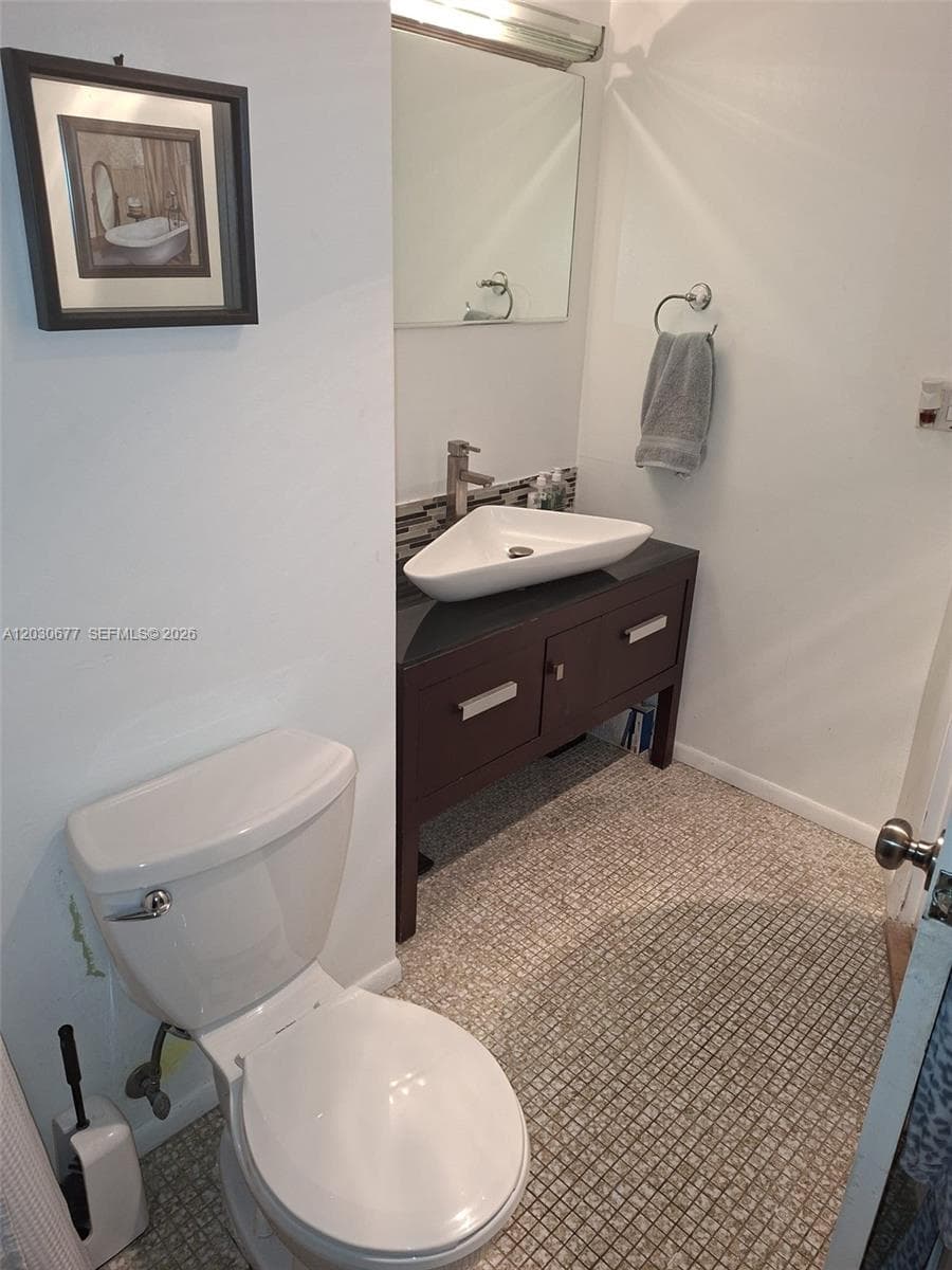 Coral Isle West Condo · #908 in North Miami Beach - Photo 15
