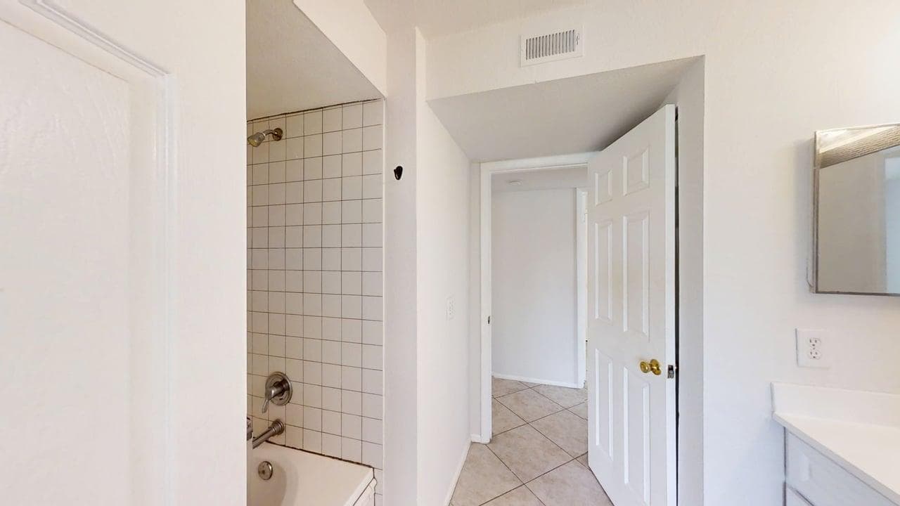 2nd Bathroom