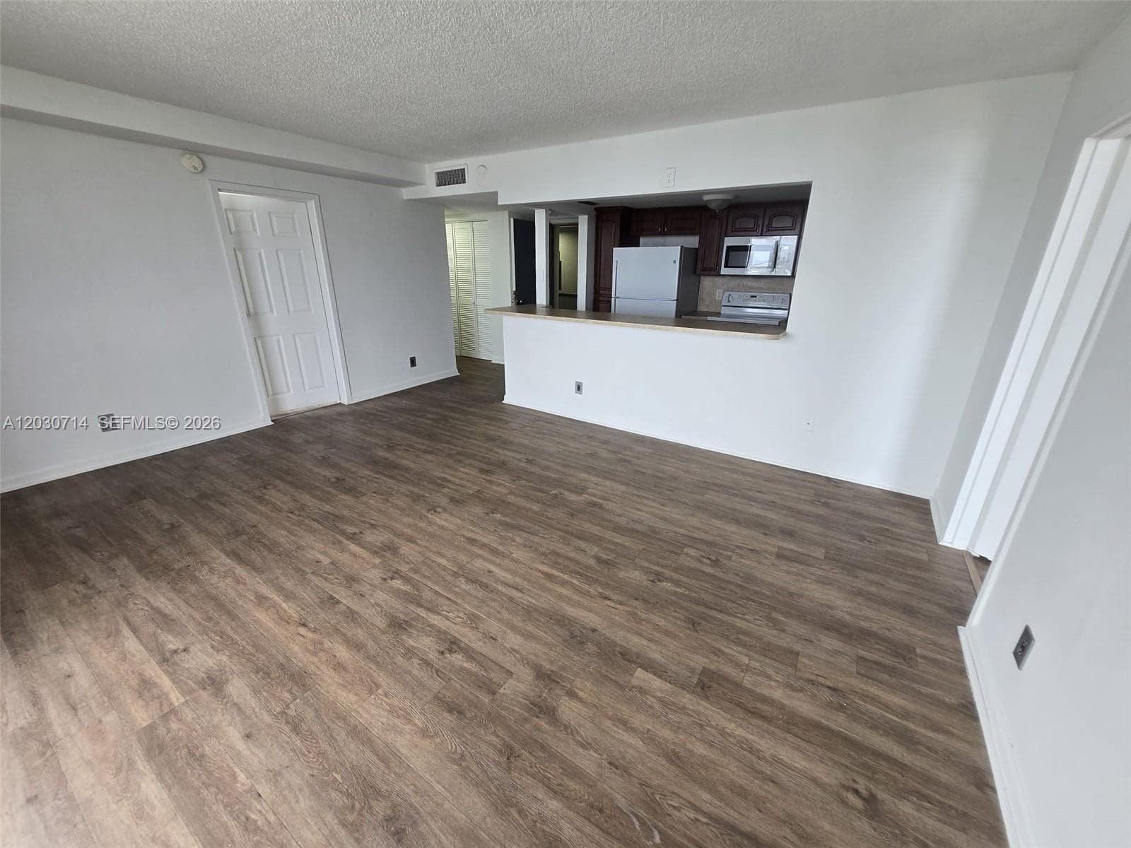 SAILBOAT CAY CONDO · #1408 in North Miami - Photo 1