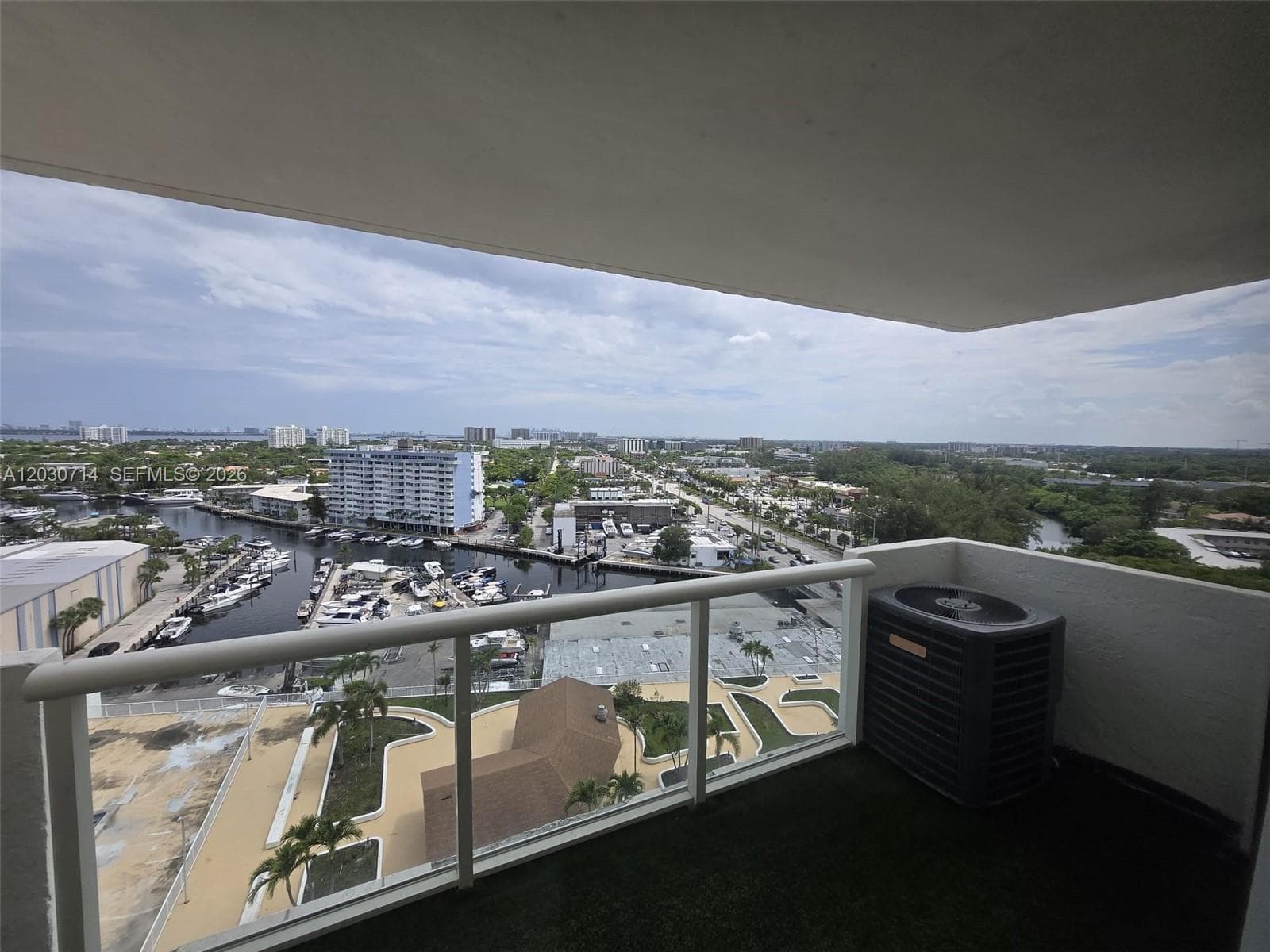 SAILBOAT CAY CONDO · #1408 in North Miami - Photo 9