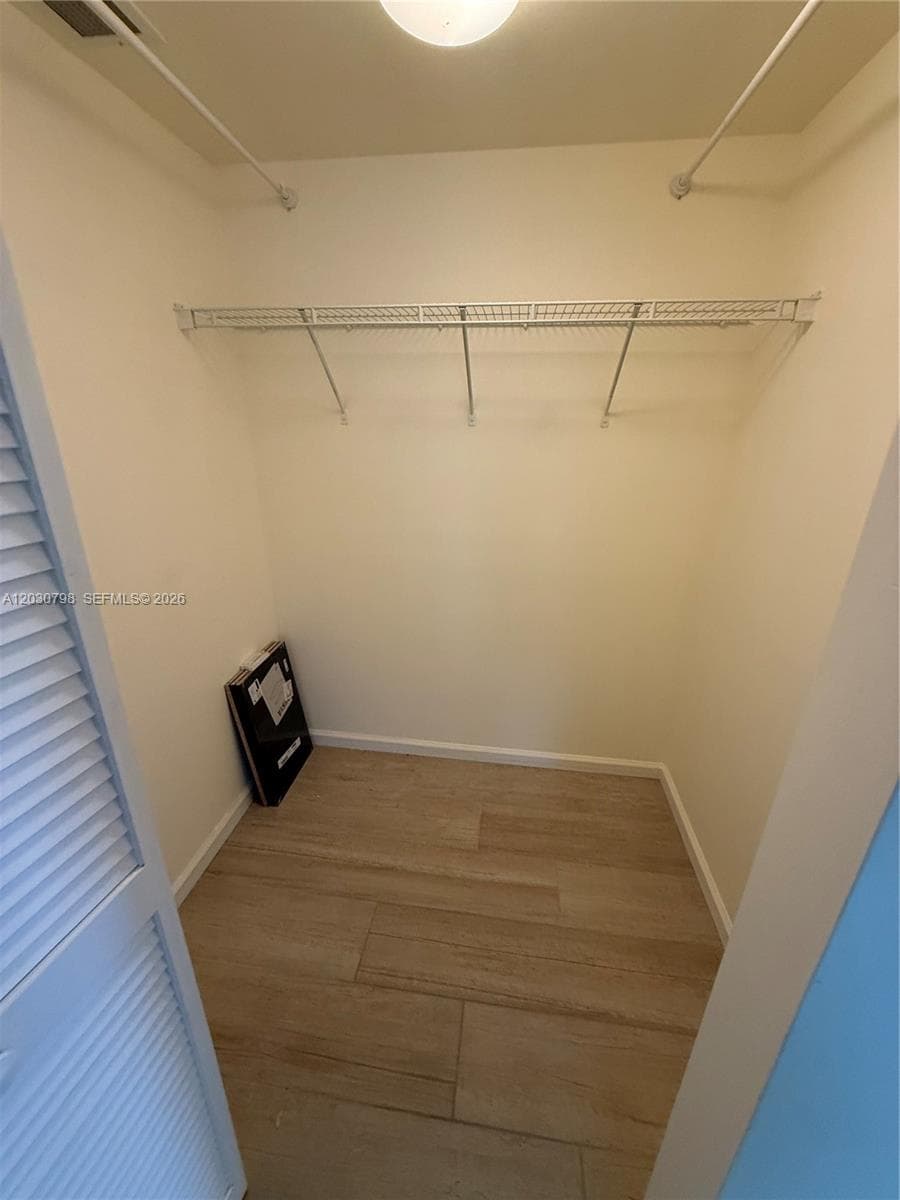 TURNBERRY ON THE GREEN CO · #809 in Aventura - Photo 12