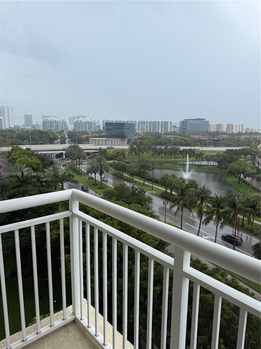 TURNBERRY ON THE GREEN CO · #809 in Aventura - Photo 3