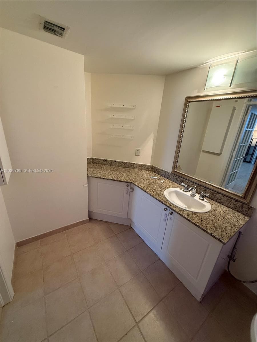 TURNBERRY ON THE GREEN CO · #809 in Aventura - Photo 10