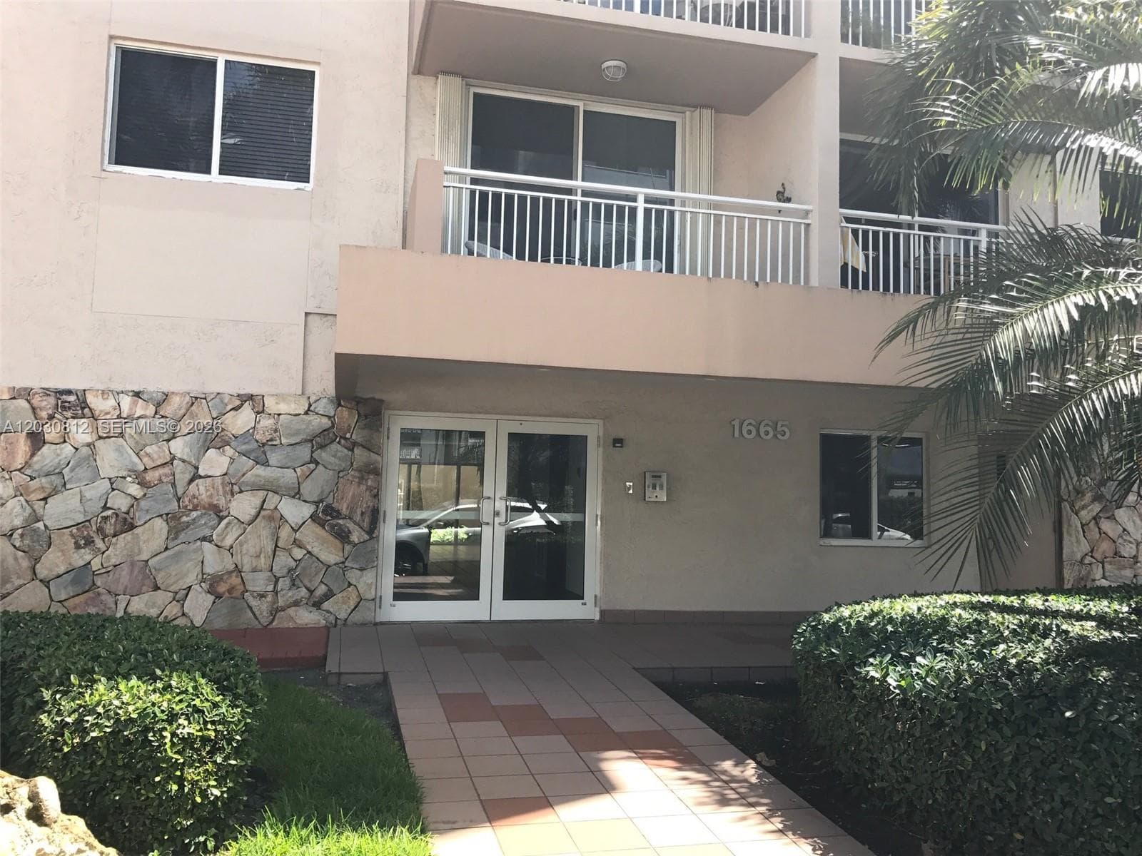 WEST BAY GARDENS CONDO · #416 in Miami Beach - Photo 15