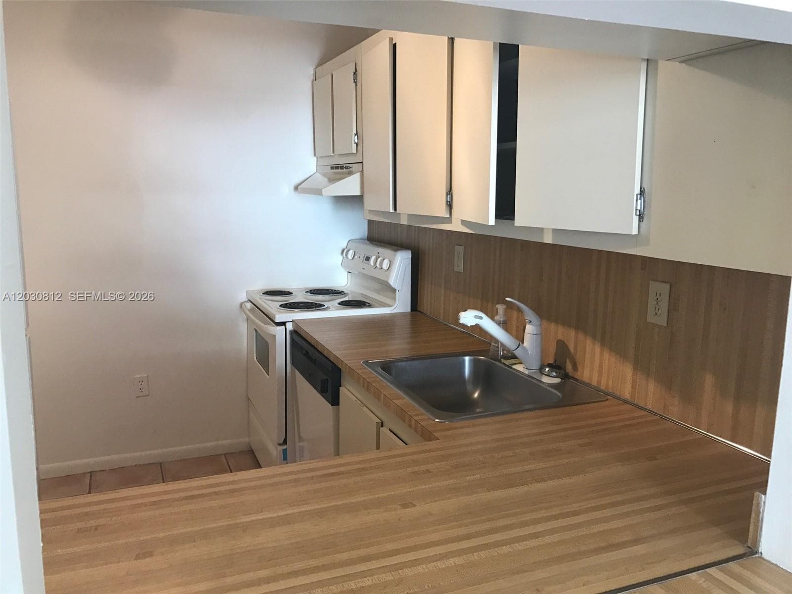 WEST BAY GARDENS CONDO · #416 in Miami Beach - Photo 8