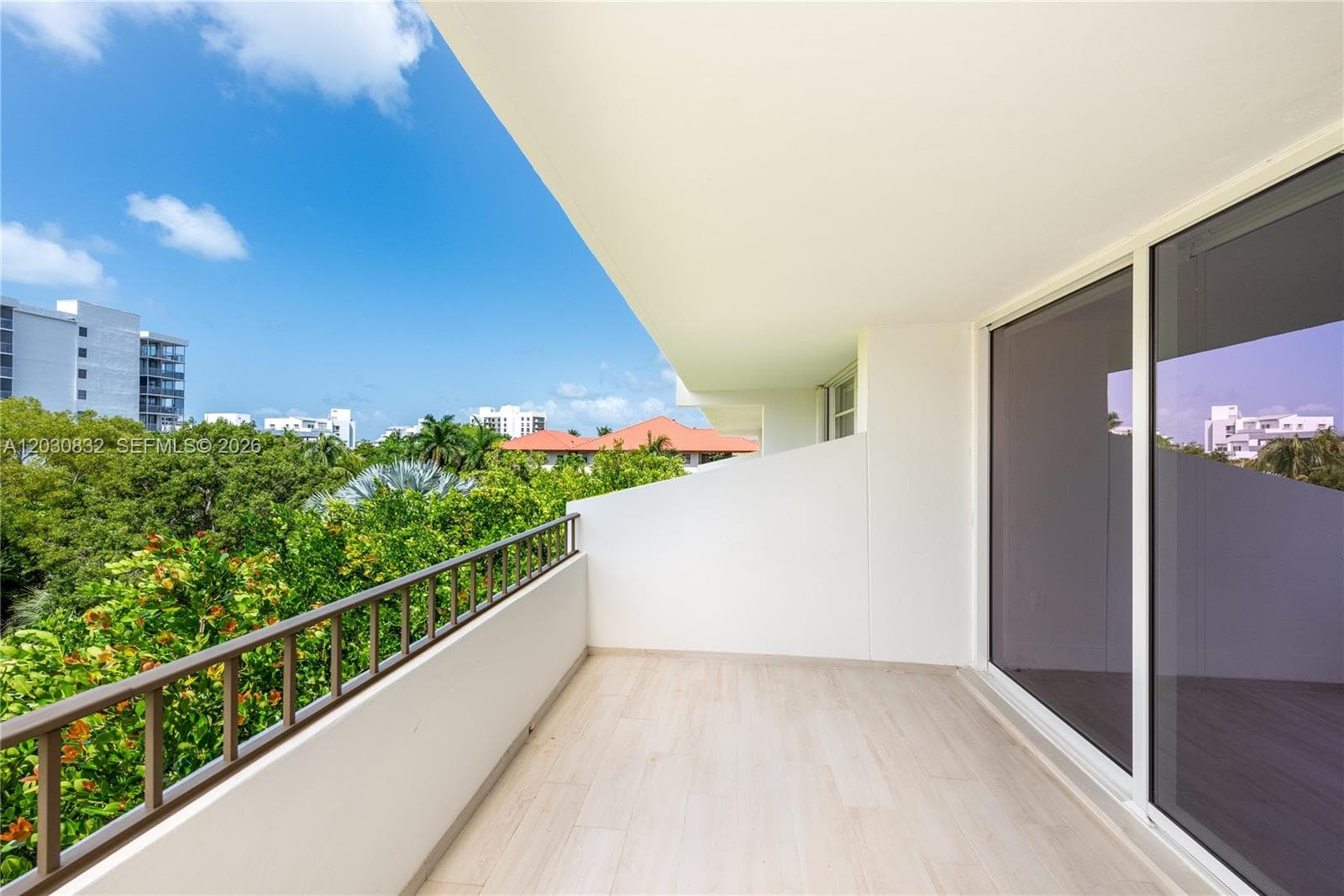 Commodore Club West · #403 in Key Biscayne - Photo 13