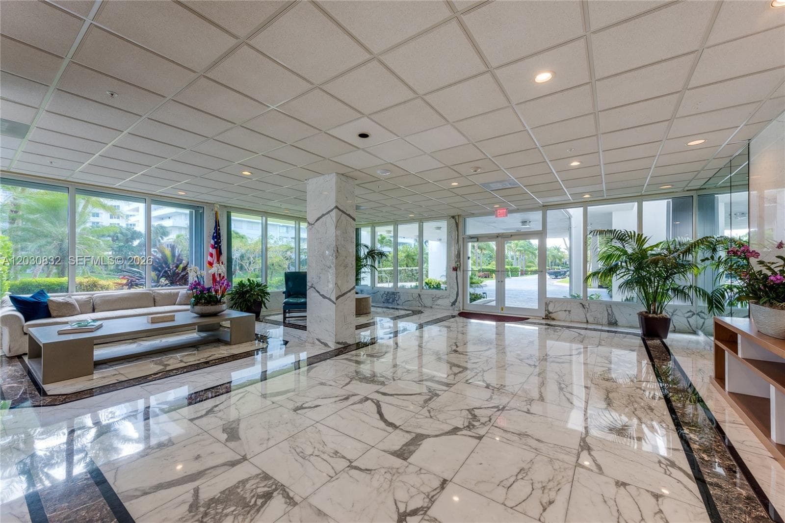 Commodore Club West · #403 in Key Biscayne - Photo 16