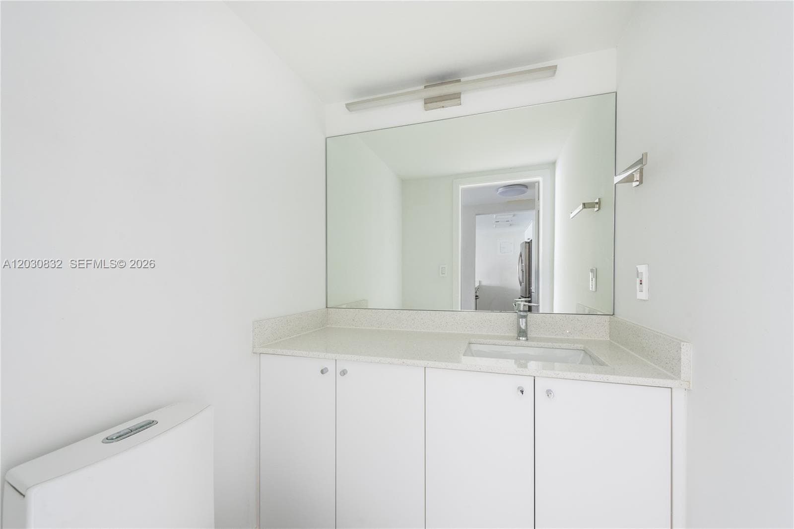 Commodore Club West · #403 in Key Biscayne - Photo 12