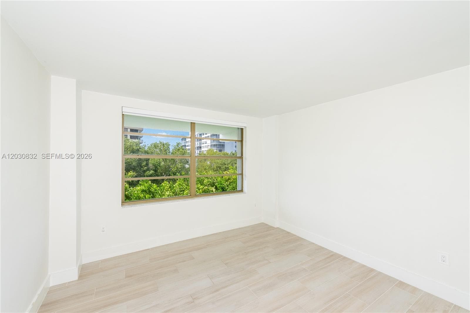 Commodore Club West · #403 in Key Biscayne - Photo 7