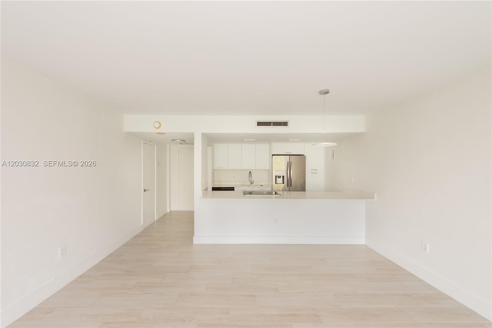 Commodore Club West · #403 in Key Biscayne - Photo 3