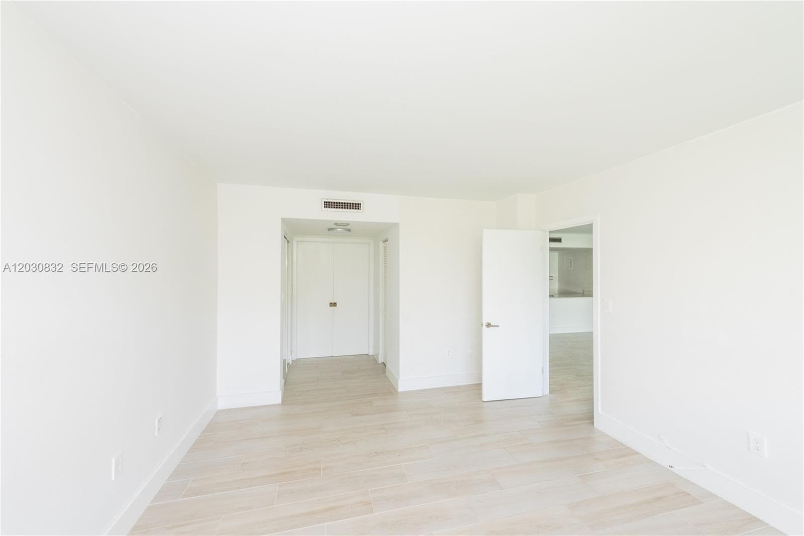 Commodore Club West · #403 in Key Biscayne - Photo 9