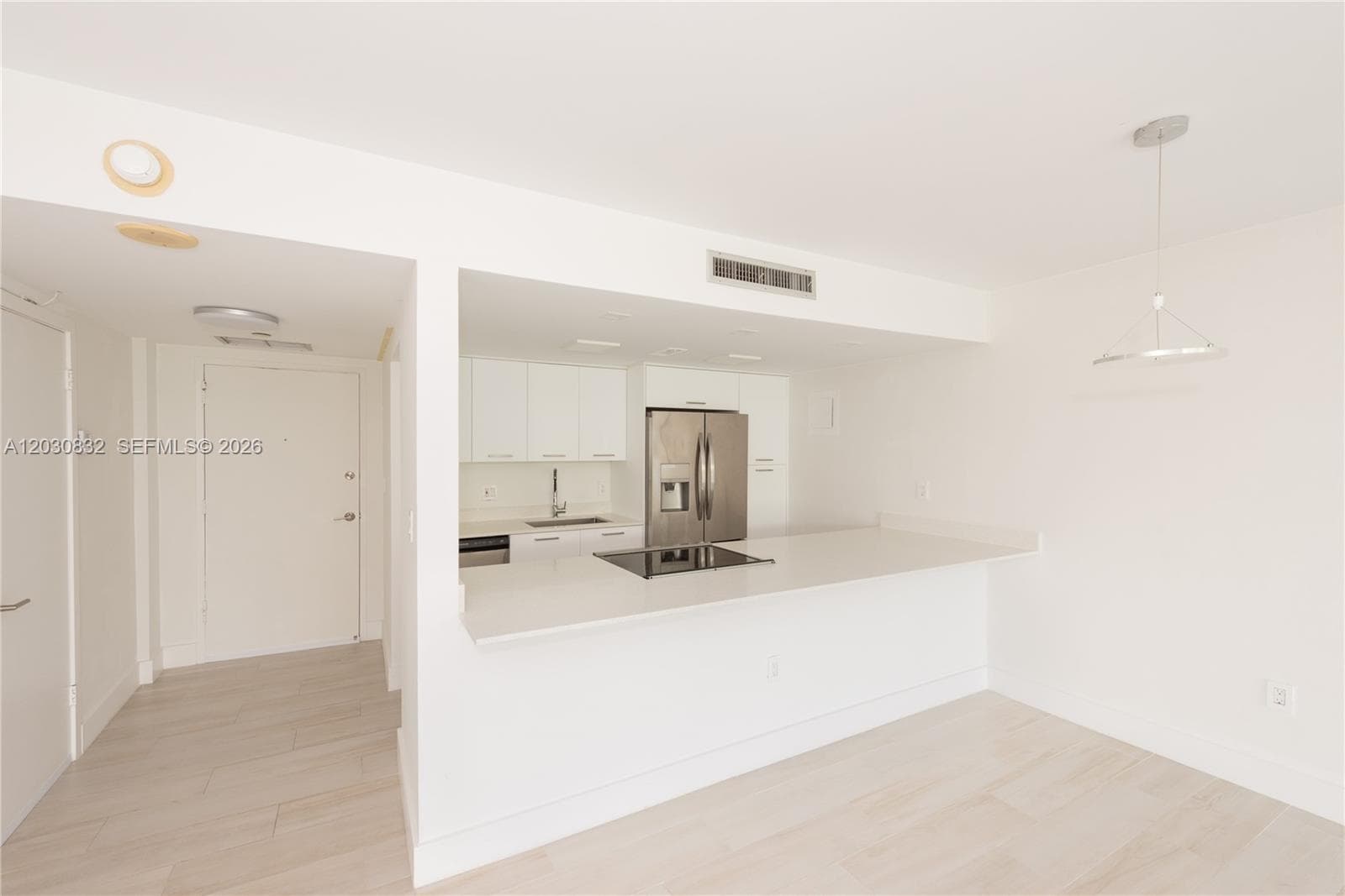 Commodore Club West · #403 in Key Biscayne - Photo 4