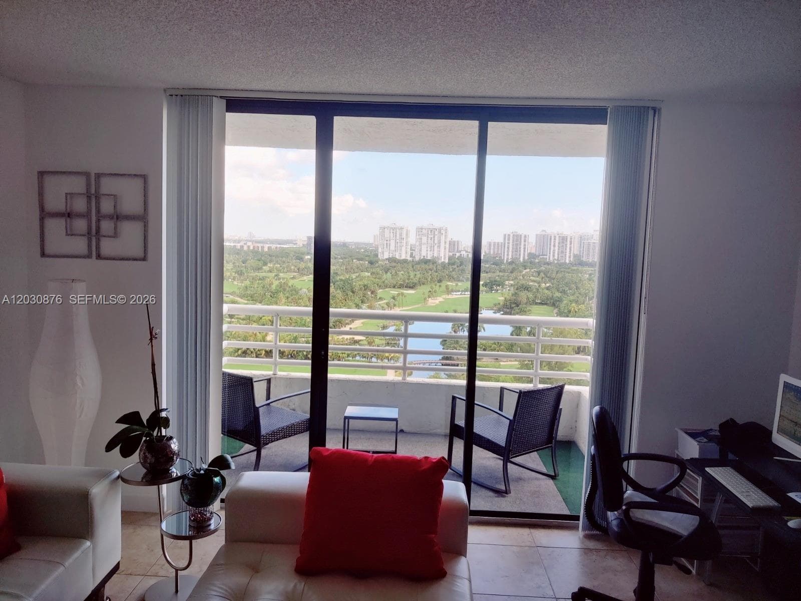 PARC CENTRAL AVENTURA EAS · #1811 in Aventura - Photo 3