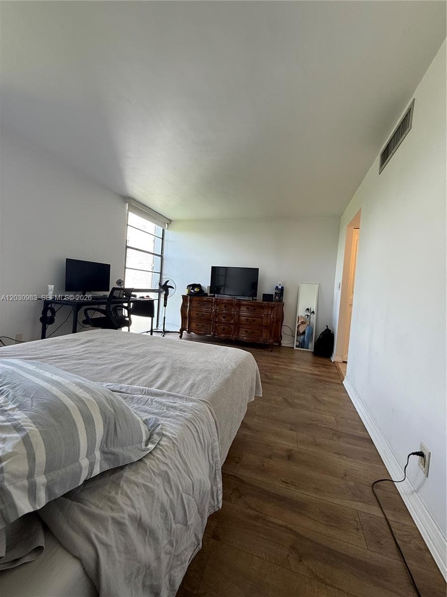 Ensenada II · #608 in Aventura - Photo 16