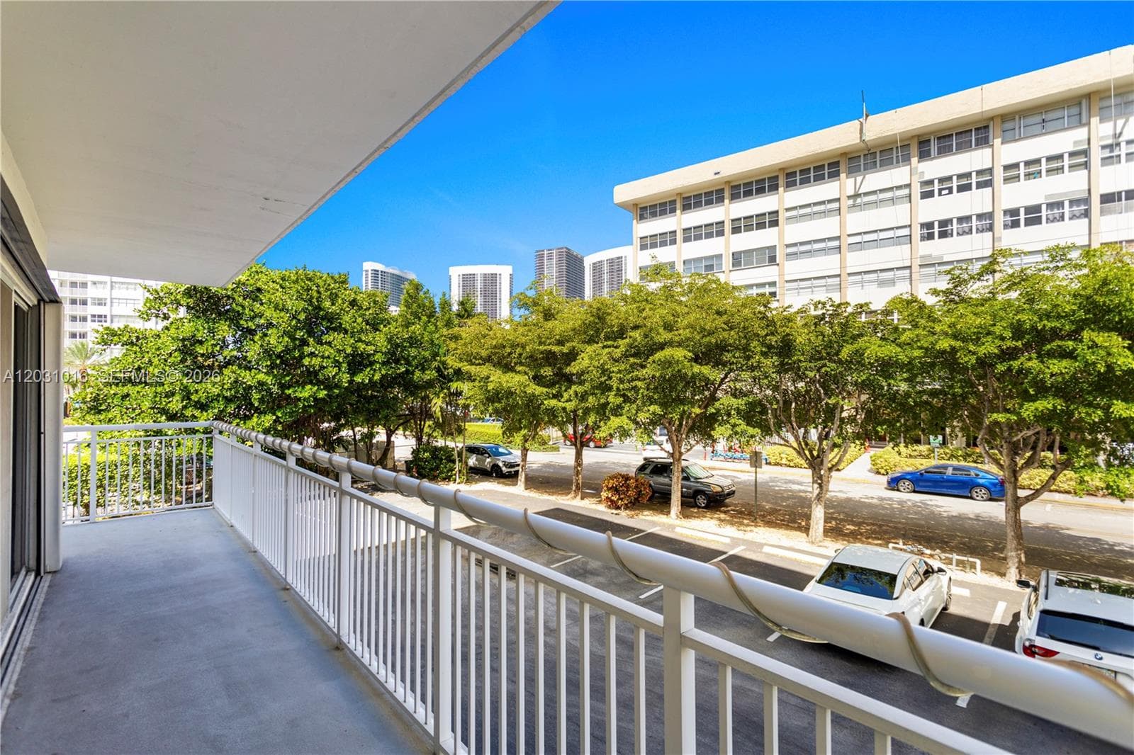 Golden Isles Towers · #23B in Hallandale Beach - Photo 18