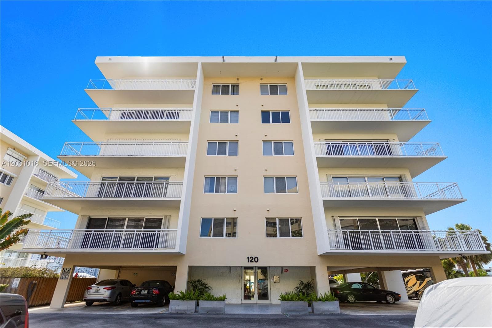 Golden Isles Towers · #23B in Hallandale Beach - Photo 19