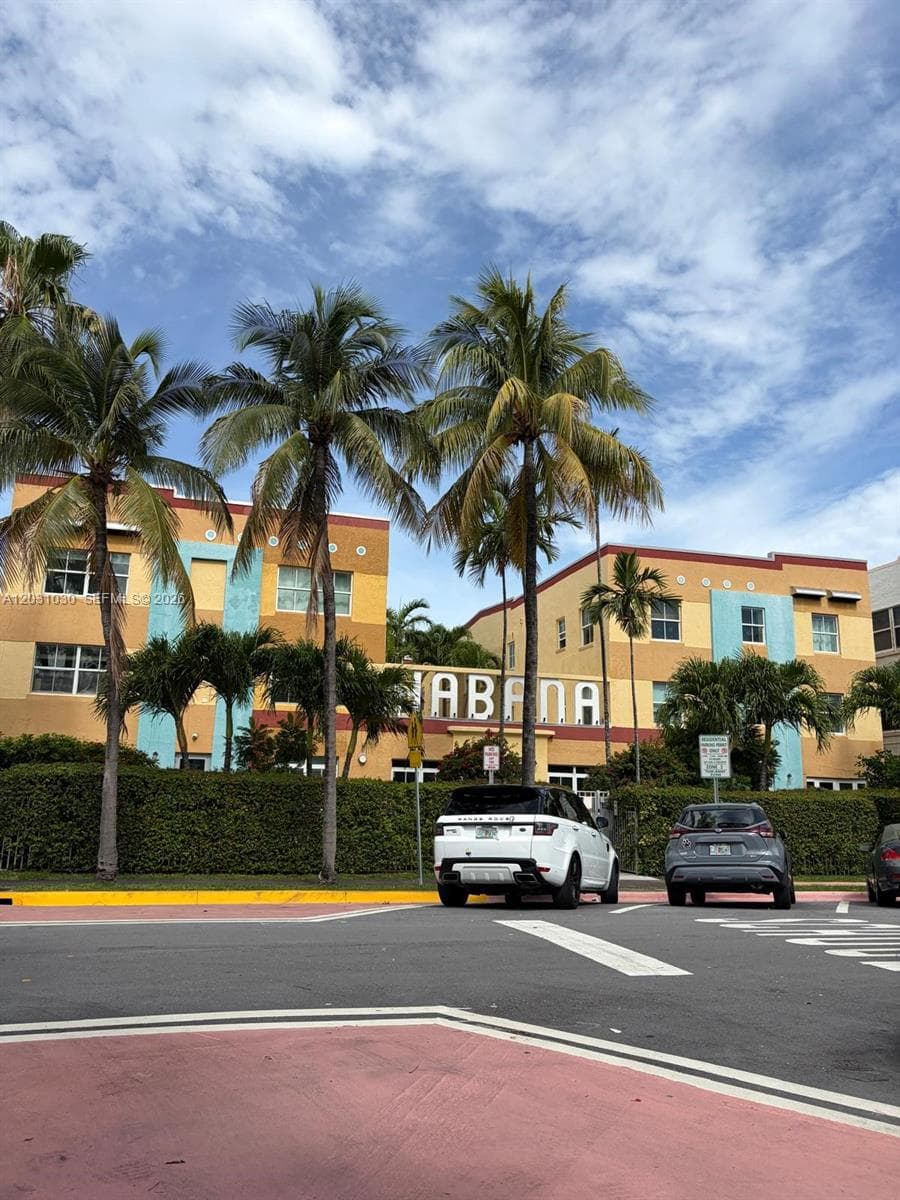 THE HABANA CONDO · #311 in Miami Beach - Photo 3