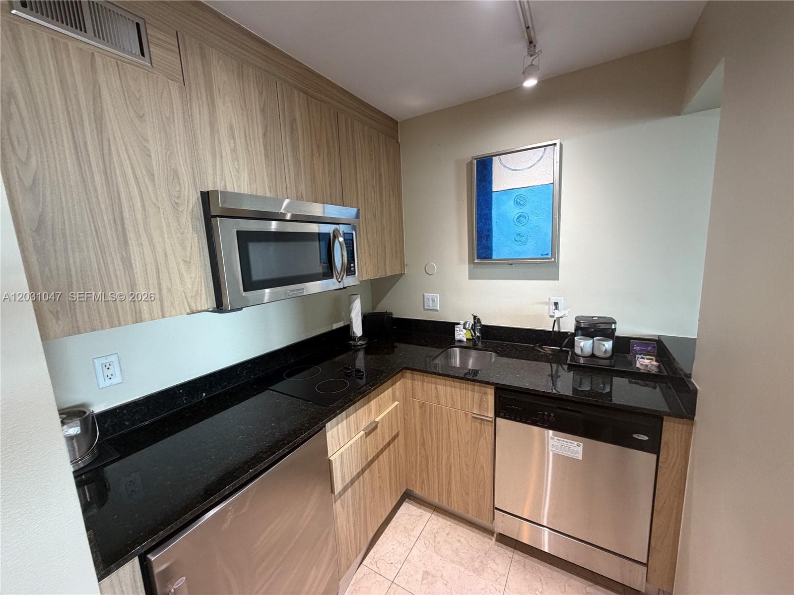 GALLERY ONE · #1132 in Fort Lauderdale - Photo 4