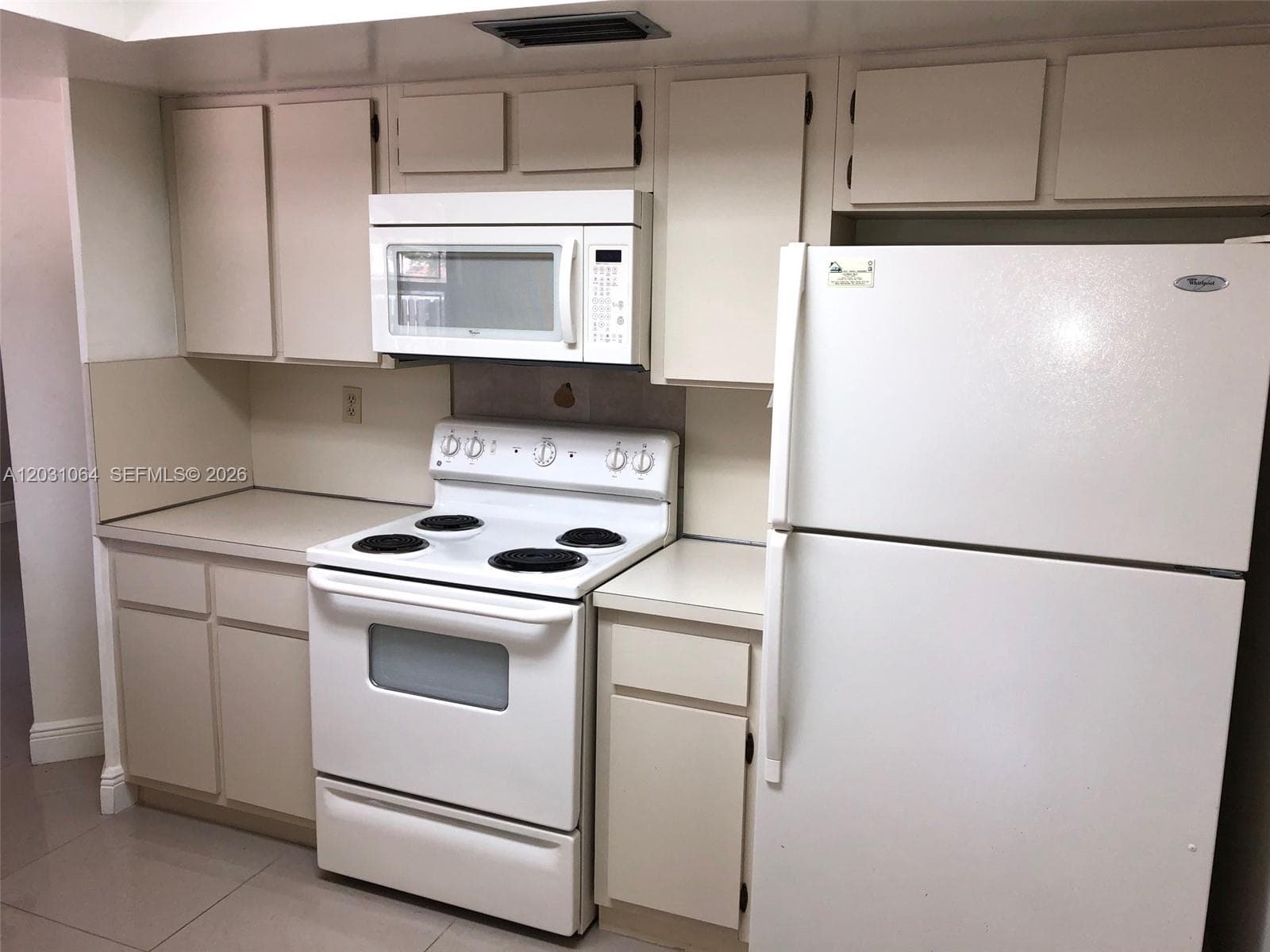 9082 SW 112 PL photo 3