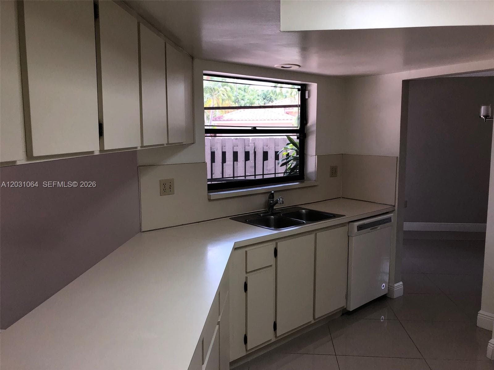 9082 SW 112 PL photo 4