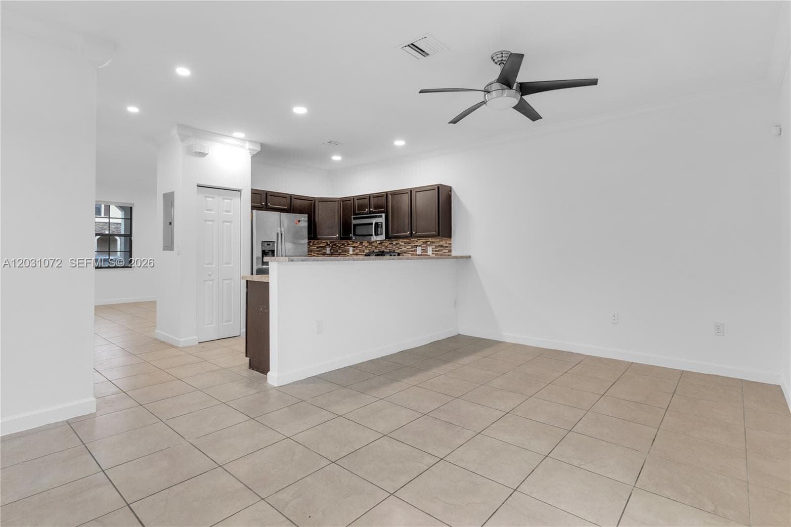 3202 SE 6th St #3202 photo 5