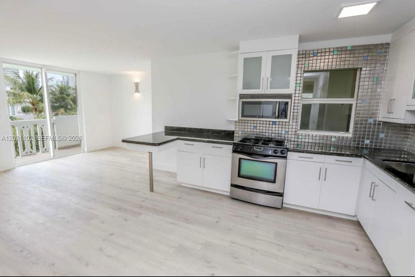 JEFFERSON MANOR · #3A in Miami Beach - Photo 3