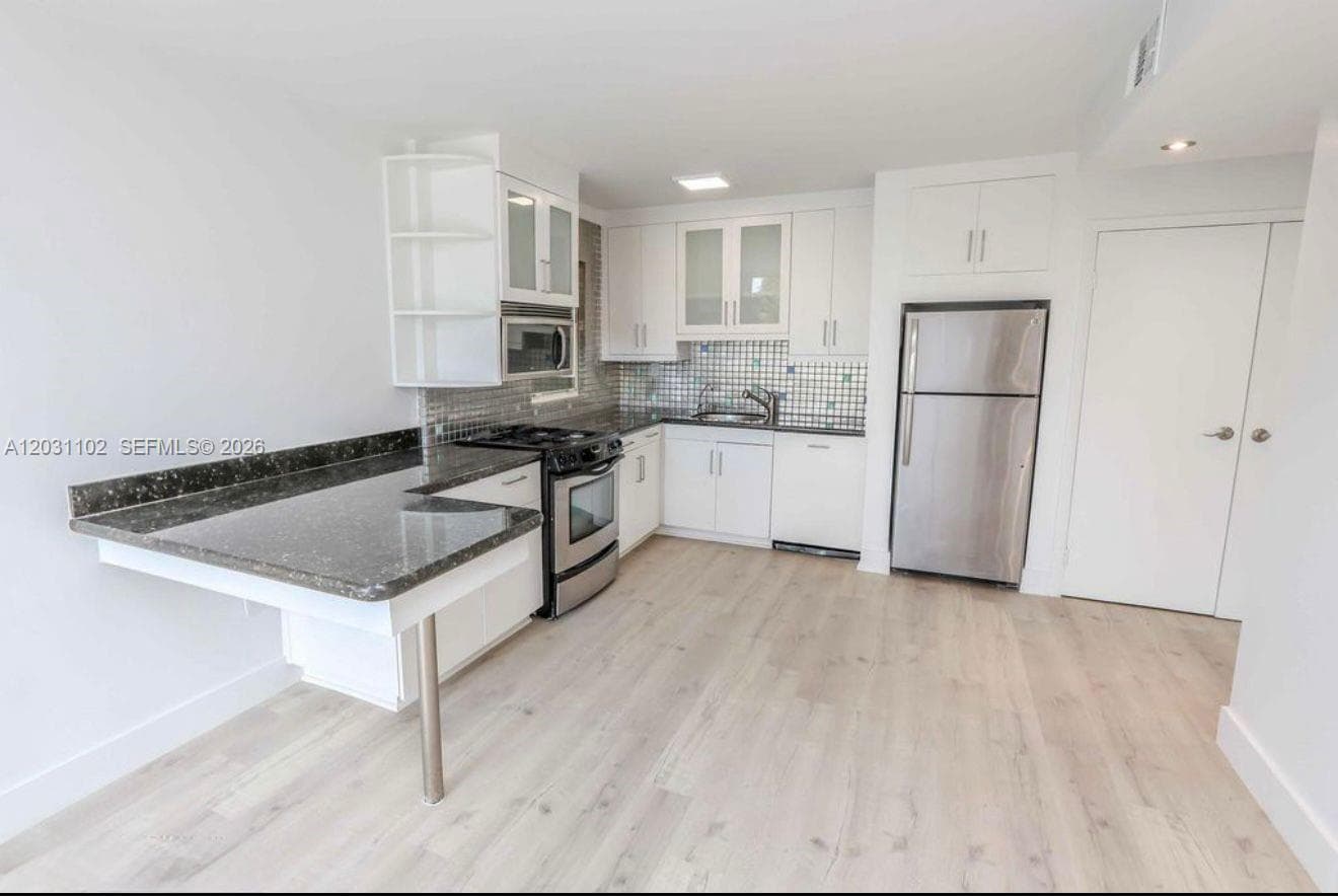 JEFFERSON MANOR · #3A in Miami Beach - Photo 9