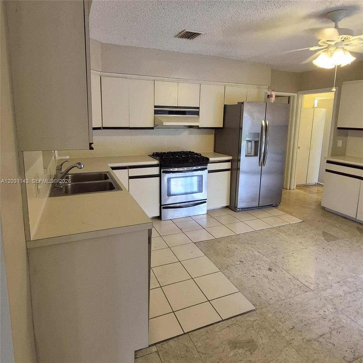 270 SE 1st Ter photo 8