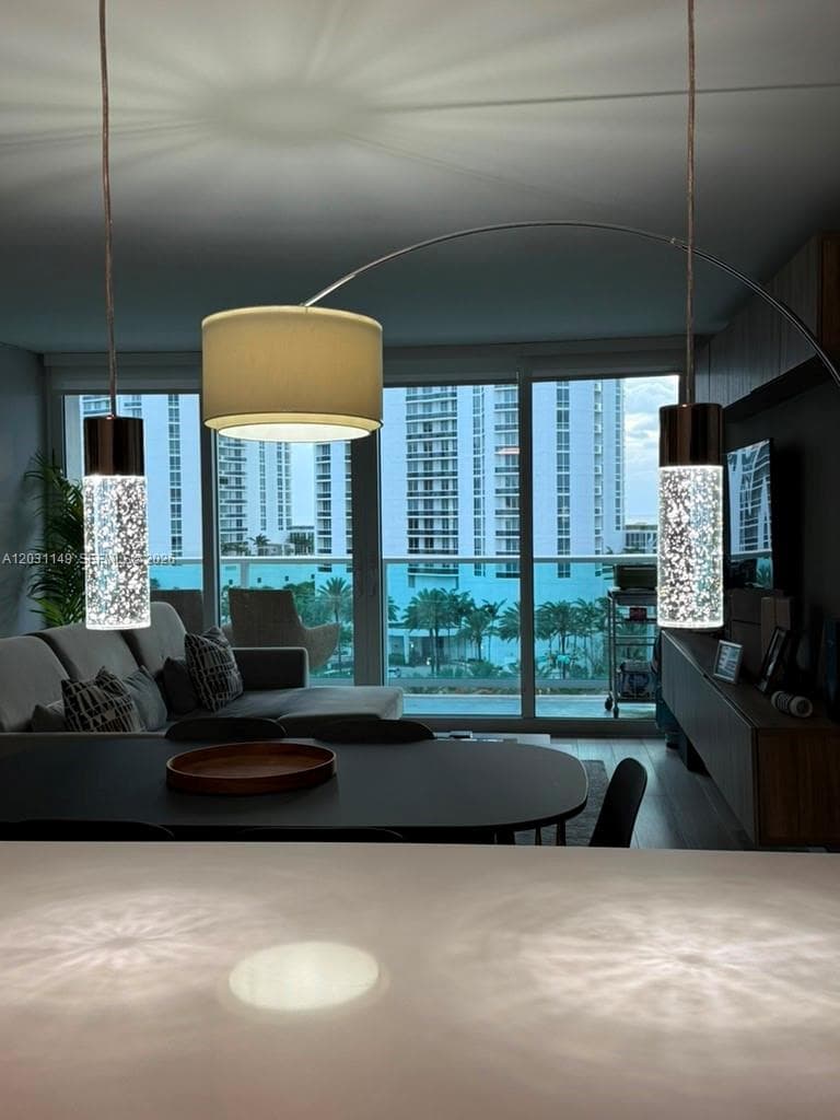 Arlen house east condo · #912 in Sunny Isles Beach - Photo 5