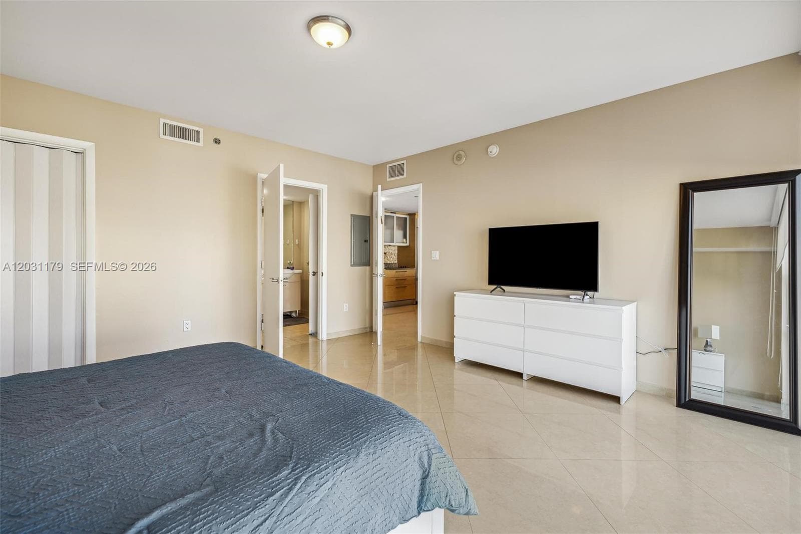 BEACH CLUB TWO CONDO · #907 in Hallandale Beach - Photo 13