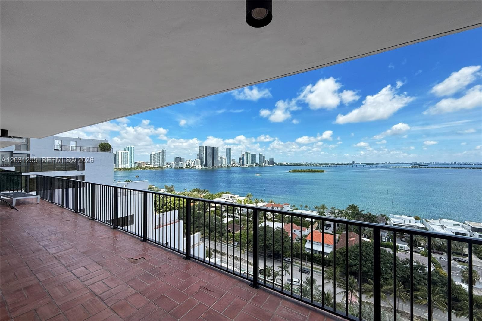 1000 Venetian Way · #1703 in Miami - Photo 4