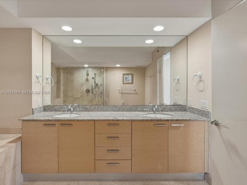 BEACH CLUB THREE CONDO · #3101 in Hallandale Beach - Photo 27