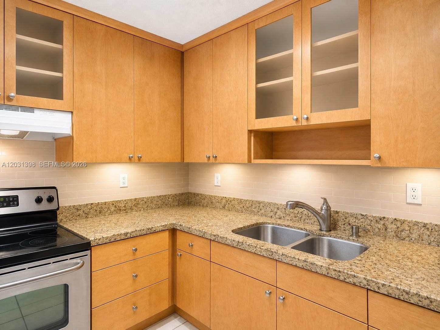 CASTILLE CONDO · #35 in Miami Beach - Photo 3