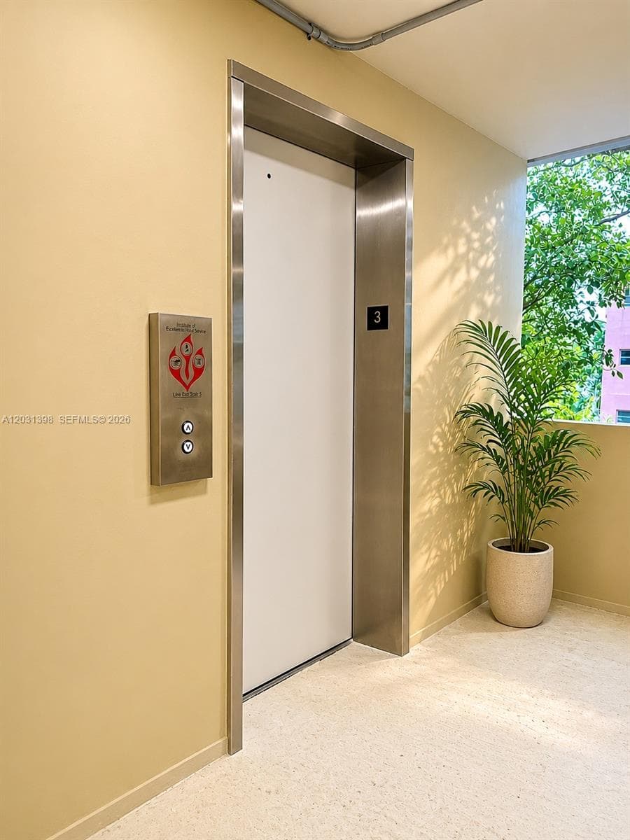 CASTILLE CONDO · #35 in Miami Beach - Photo 9
