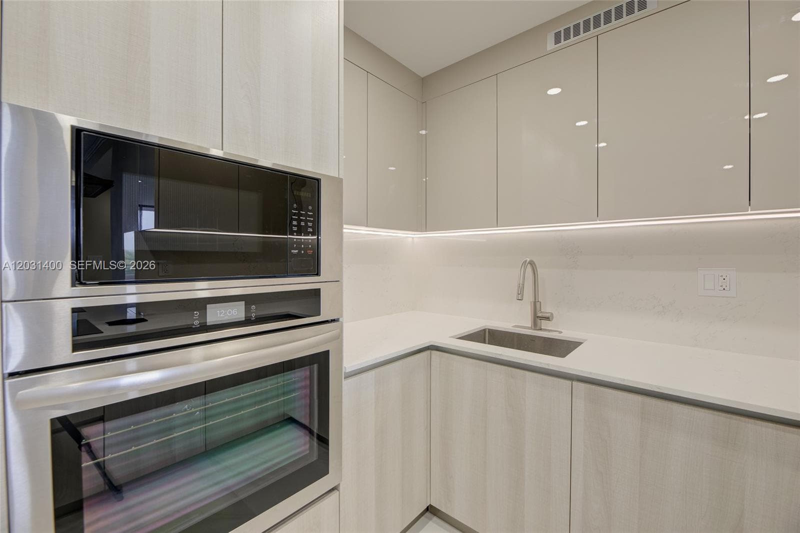 OLYMPUS CONDO PHASE · #403 in Hallandale Beach - Photo 4