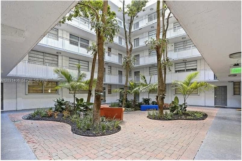 NIRVANA · #B511 in Miami - Photo 14
