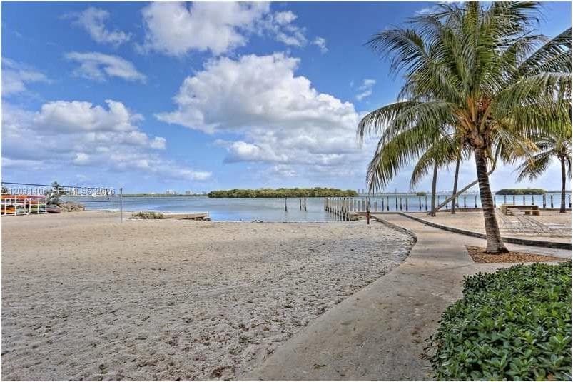 NIRVANA · #B511 in Miami - Photo 18
