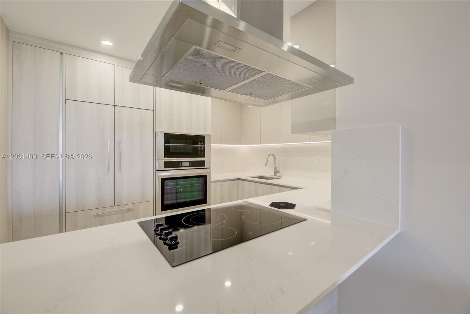 OLYMPUS CONDO PHASE · #403 in Hallandale Beach - Photo 6