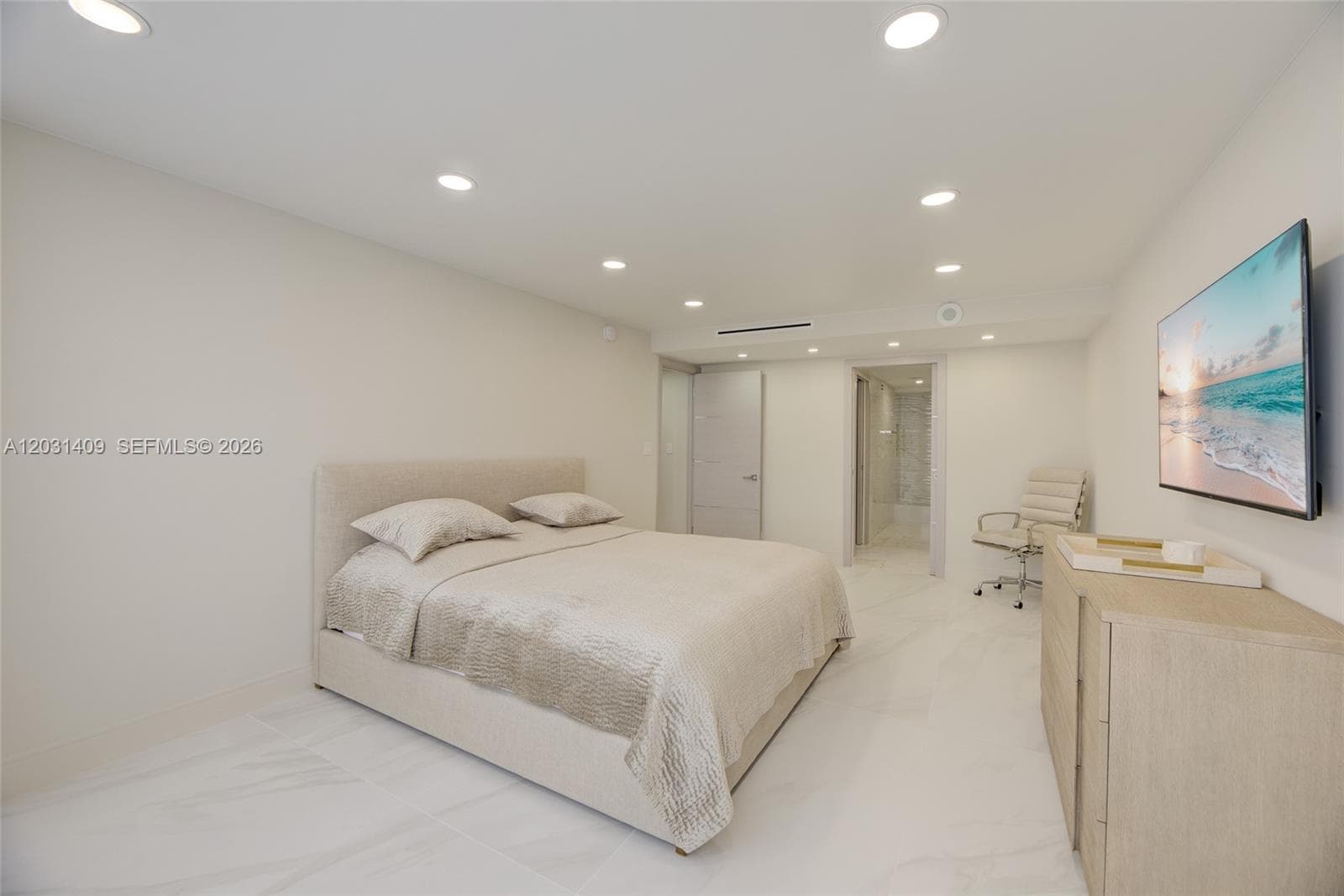 OLYMPUS CONDO PHASE · #403 in Hallandale Beach - Photo 15