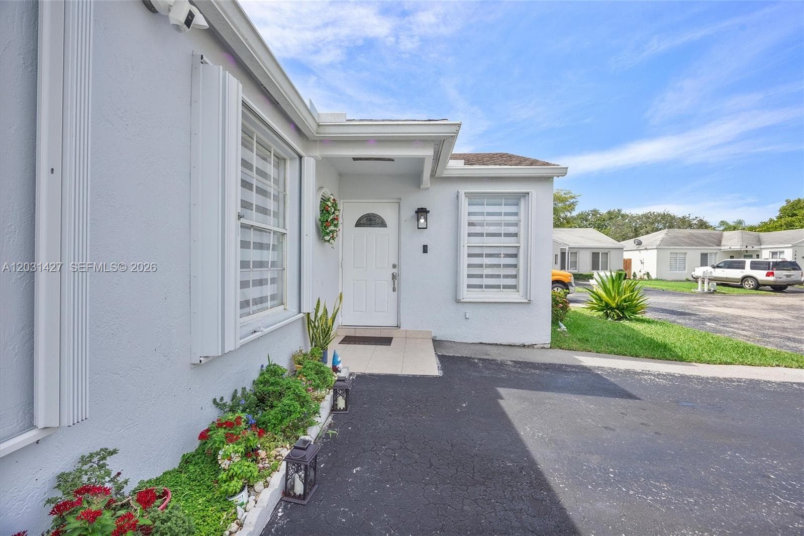 14623 SW 125th Pl photo 2