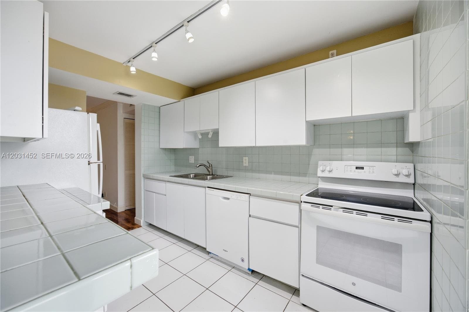RIVER REACH CONDOMINIUM · #106 in Fort Lauderdale - Photo 6