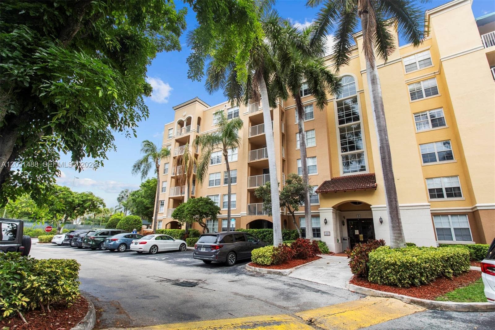 THE YACHT CLUB AT AVENTUR · #5604 in Aventura - Photo 17