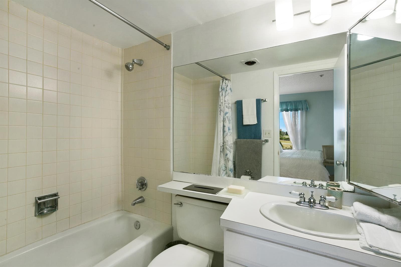 3000 401Master Bathroom
