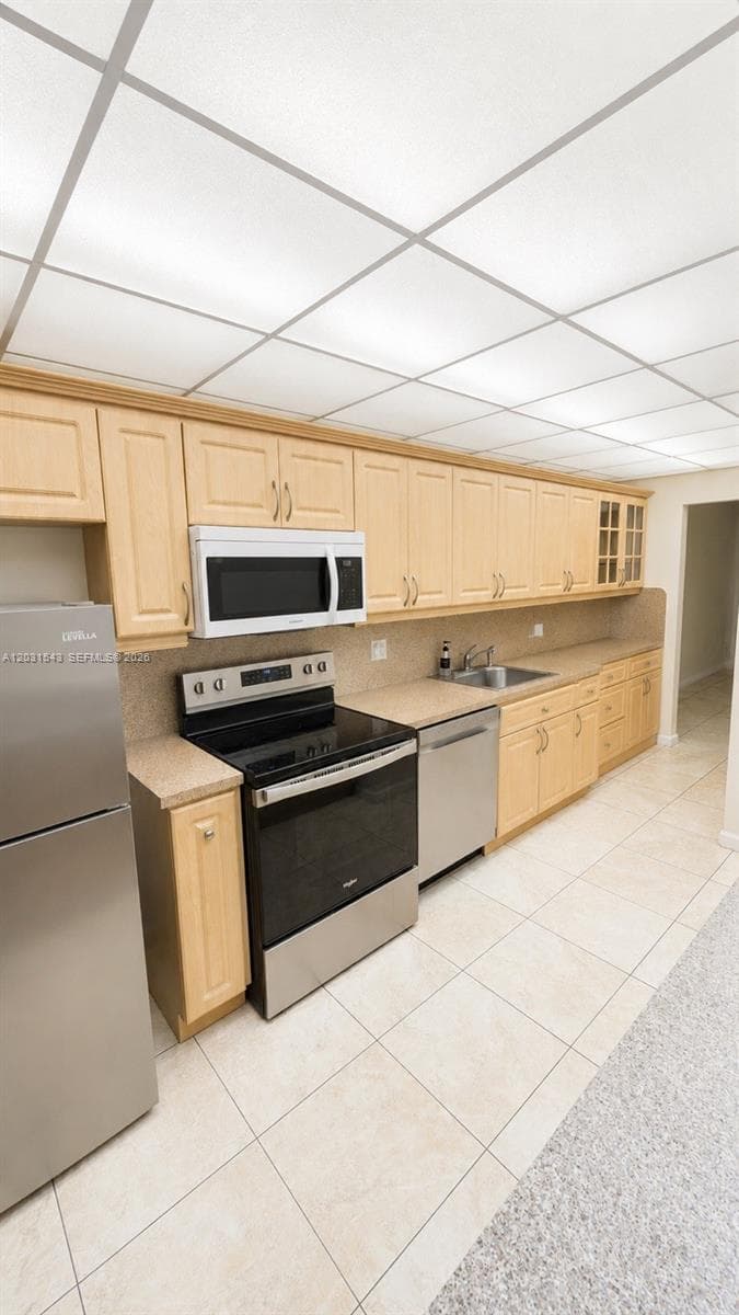 EASTERN SHORES WHITE HOUS · #805 in North Miami Beach - Photo 9