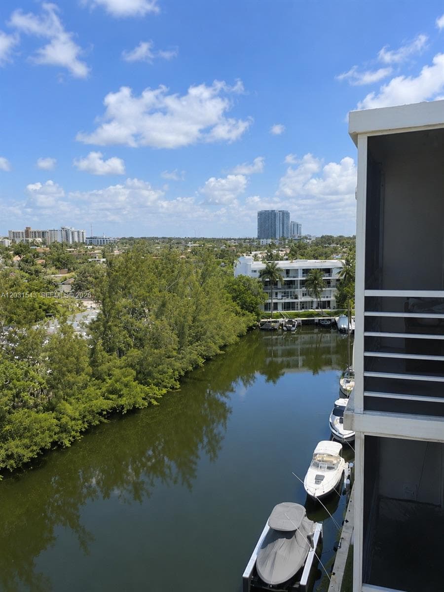 EASTERN SHORES WHITE HOUS · #805 in North Miami Beach - Photo 4