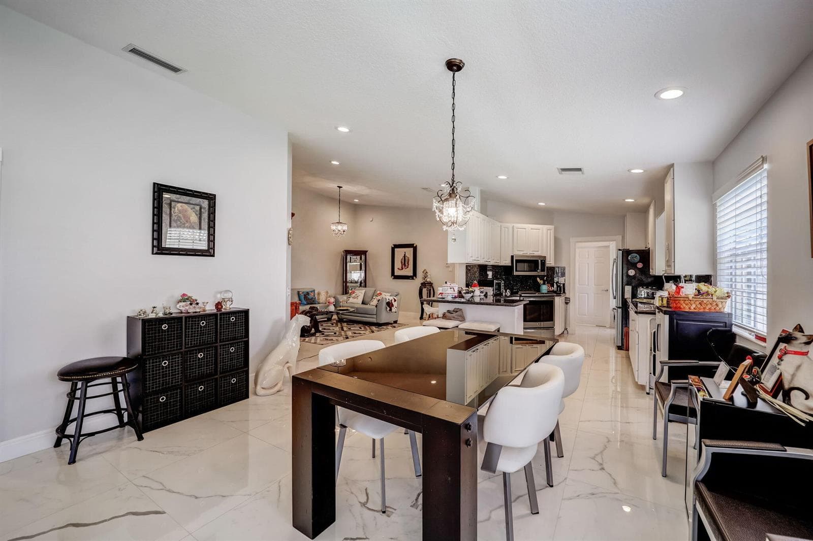 7-web-or-mls-Montserrat-007