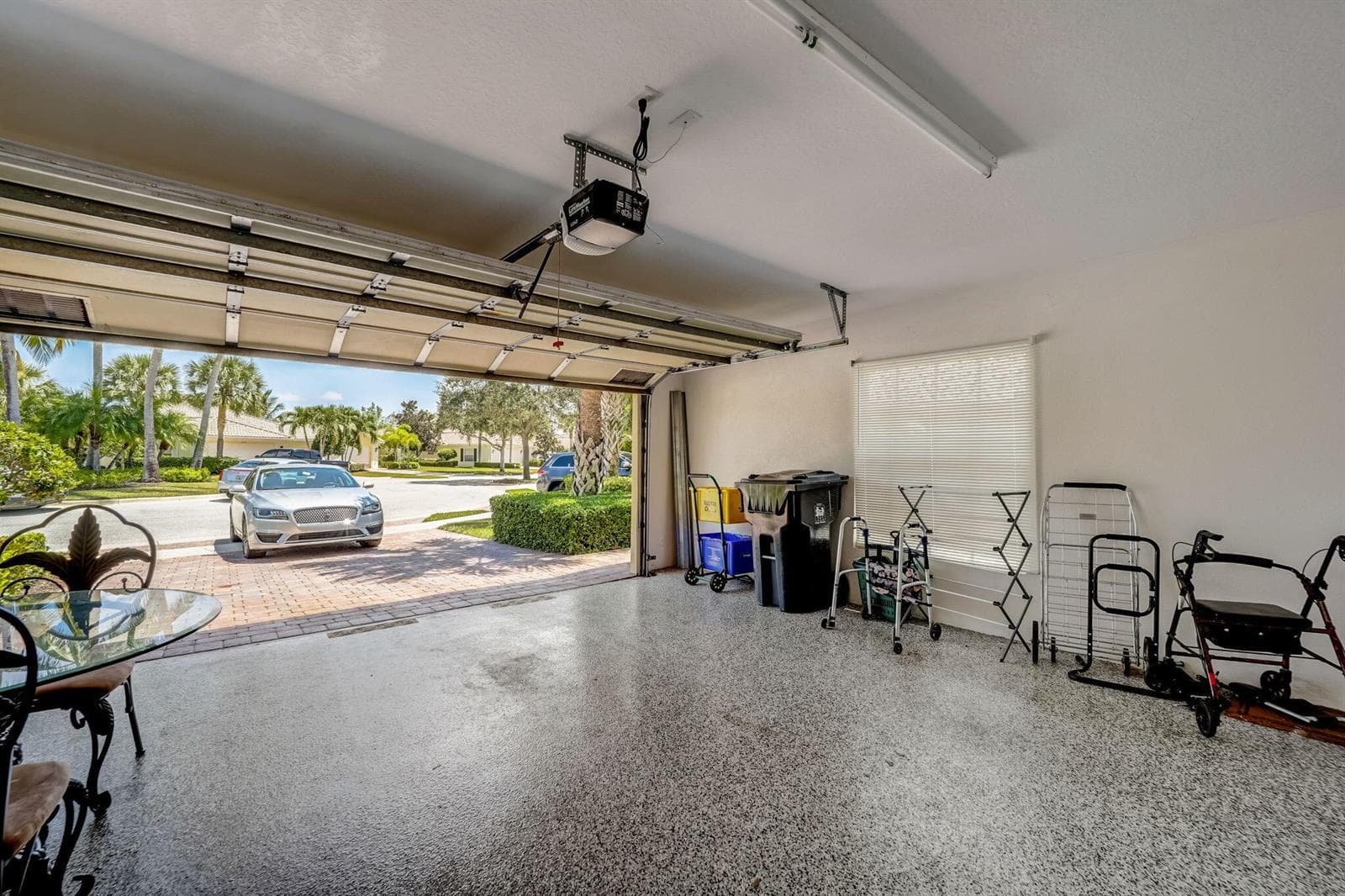 20-web-or-mls-Montserrat-020