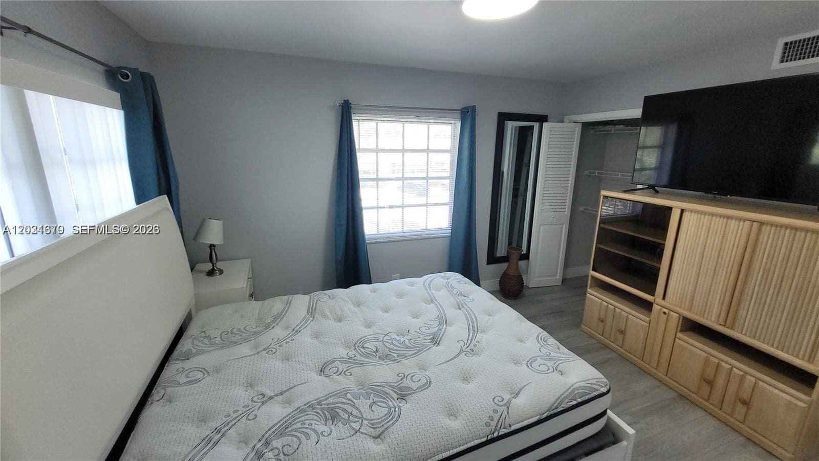 Colonial House · #601 in Hallandale Beach - Photo 11