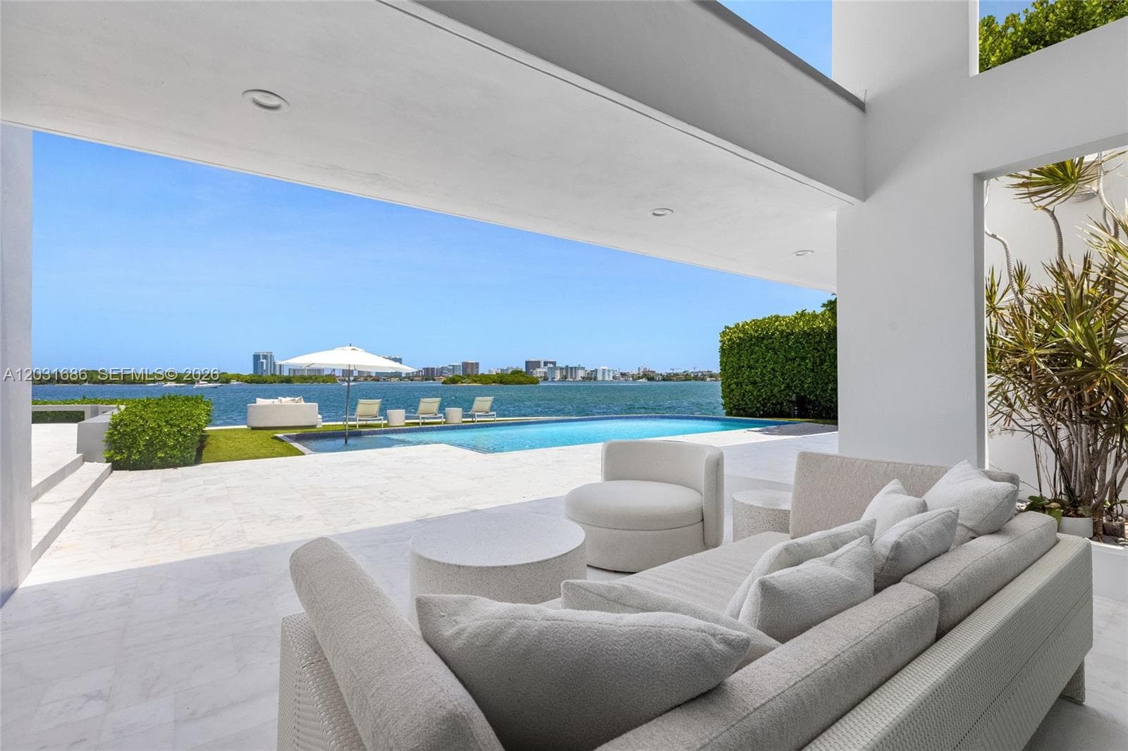 13395 Biscayne Bay Dr photo 4