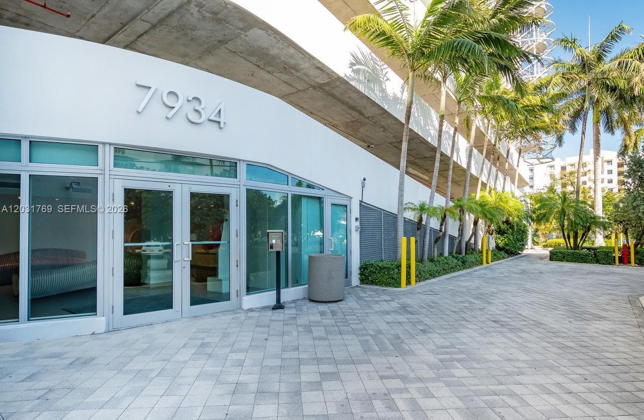 SPACE 01 CONDO · #705 in North Bay Village - Photo 42